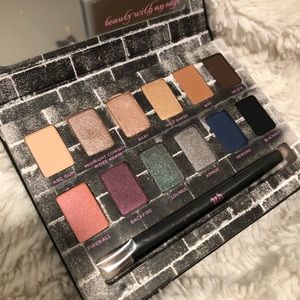 Urban Decay Nocturnal Shadow Box